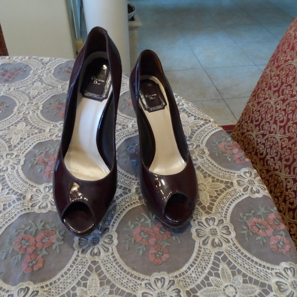Christian Dior Dark Burgundy Patent Leather Peep Toe Pumps Size 7.5M - Picture 2 of 15